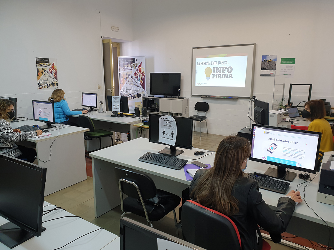 Sesion empleo y desinformacion All Digital Week 2021 Jerez de los Caballeros